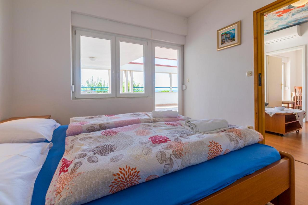 Apartment Katnic 1-2-3 ซริกเวนิซา ภายนอก รูปภาพ