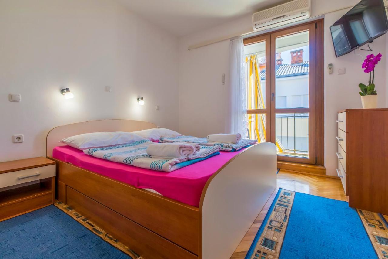 Apartment Katnic 1-2-3 ซริกเวนิซา ภายนอก รูปภาพ